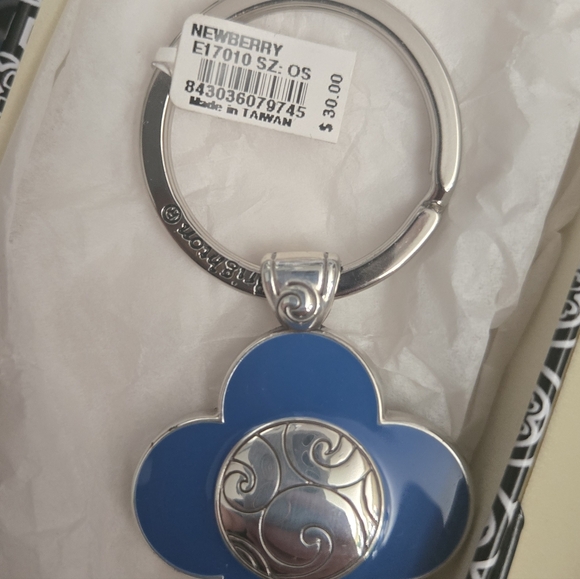 Brighton MYSTERY Game 3 Spots - Picture 3 of 5